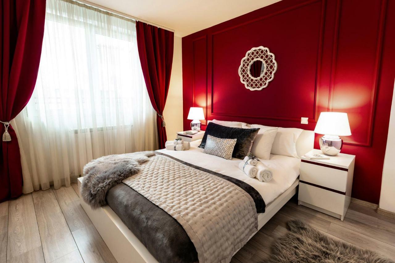 Qult - Old City Pearl Bukares Bagian luar foto